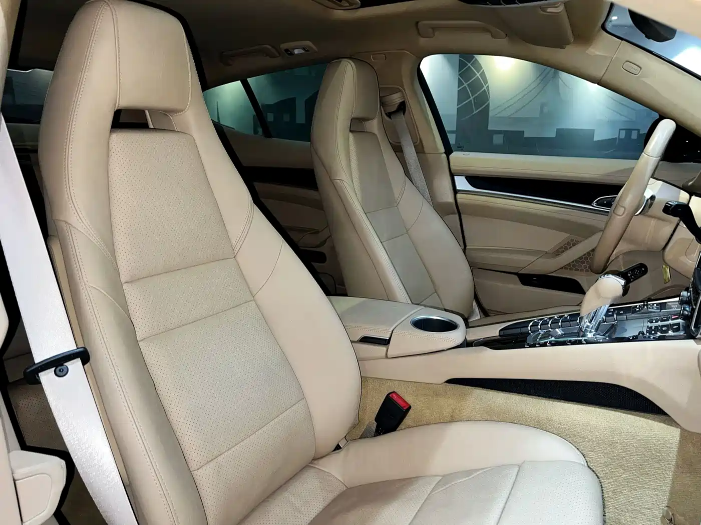 Porsche Panamera 2013 Panamera 4 Platinum Edition 3.6L фото 14