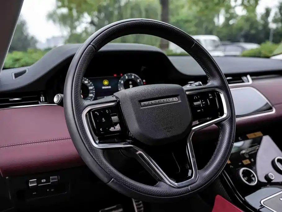 Land Rover Range Rover Evoque 2023 Range Rover Evoque L 249PS Luxury Edition фото 11