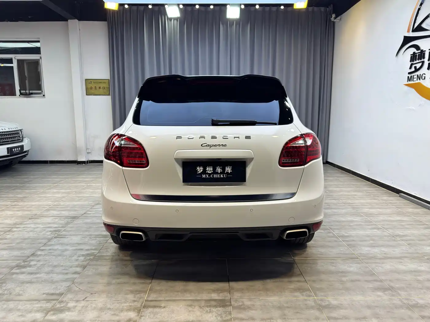 Photo 7 - Porsche Cayenne