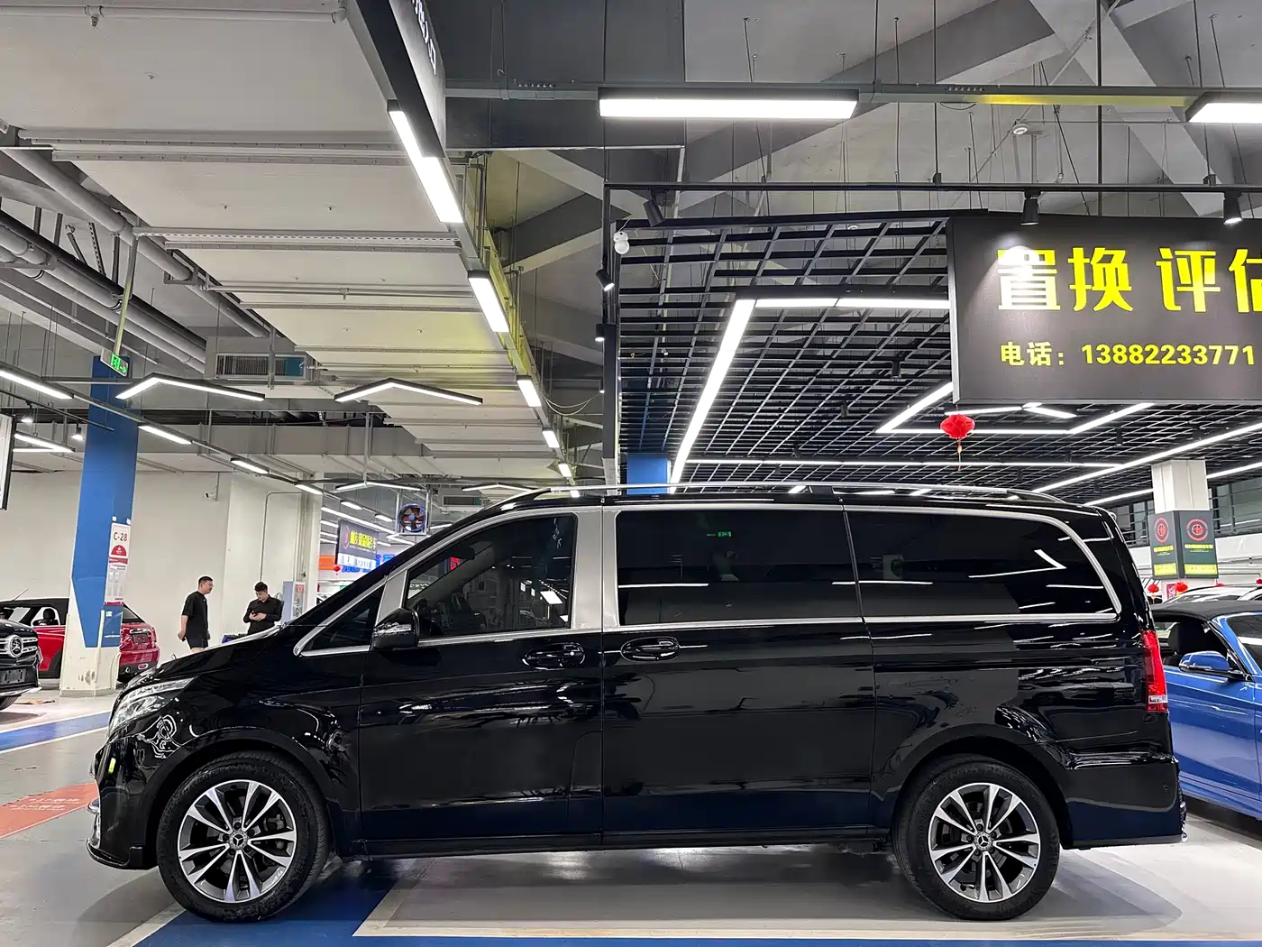 Mercedes-Benz V-Class 2020 V 260 Navigator Edition фото 7