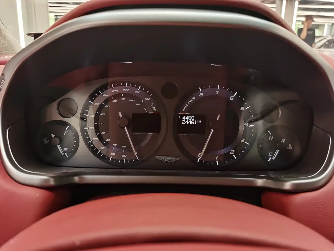 Aston Martin Vanquish 2014 Model 6.0L Centennial Edition фото 11