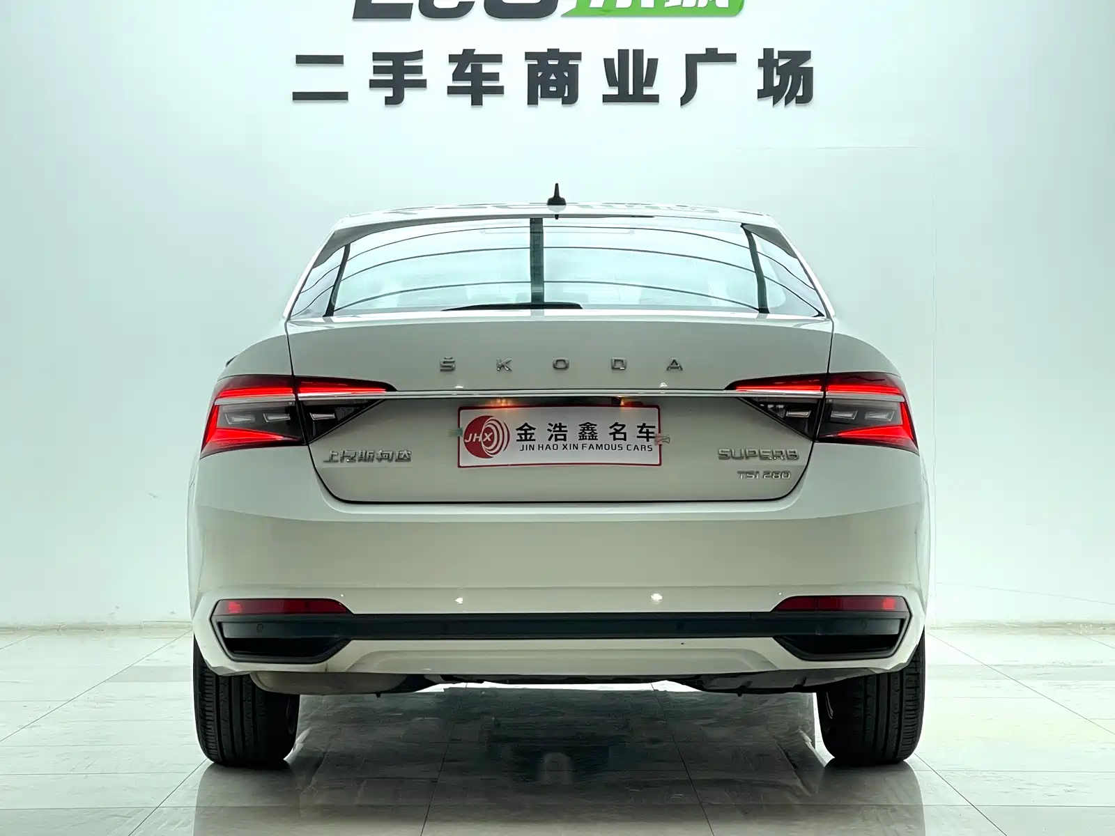 Фото 22 - Škoda Superb
