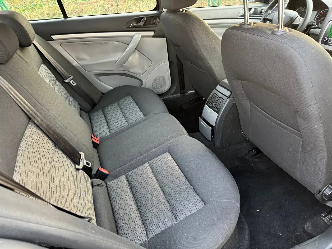 Škoda Octavia 2014 1.6L Auto Yijie Edition фото 15
