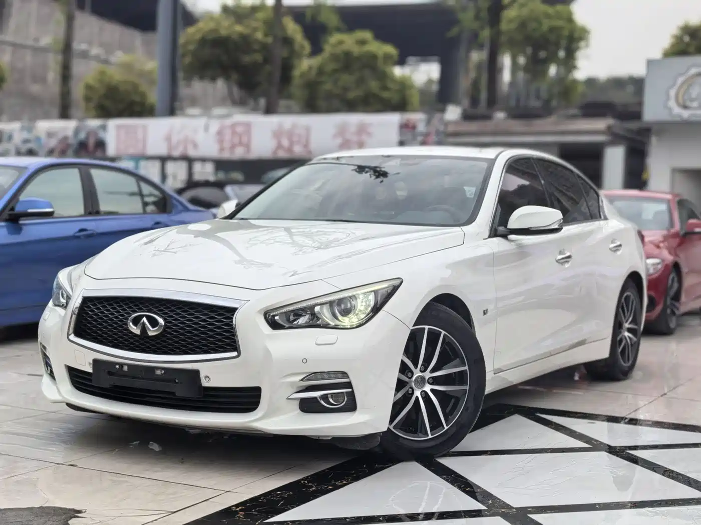 Infiniti Q50 2015 2014 3.7L Comfort Edition