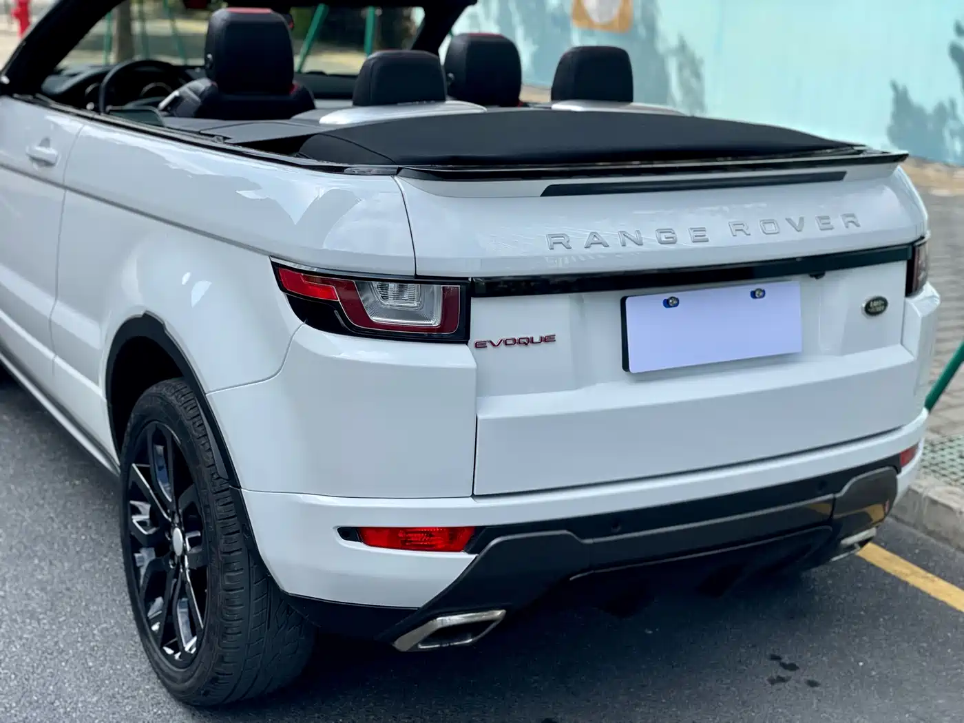 Land Rover Range Rover Evoque (Import) 2017 2.0T Convertible фото 12