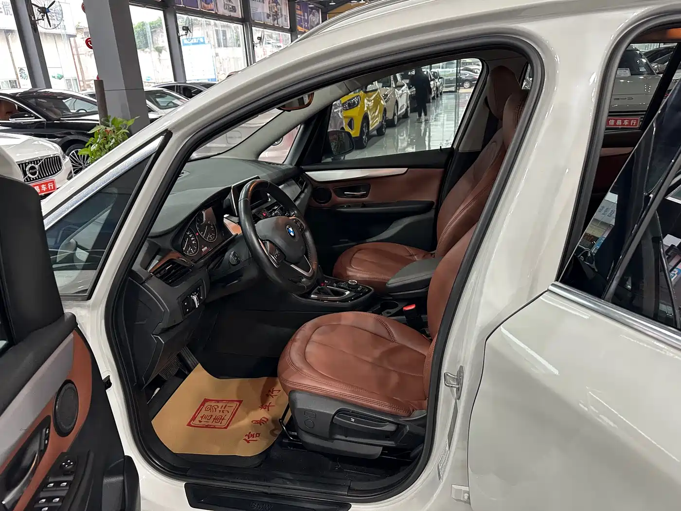 BMW 2 Series Gran Tourer 2015 218i Leading фото 12