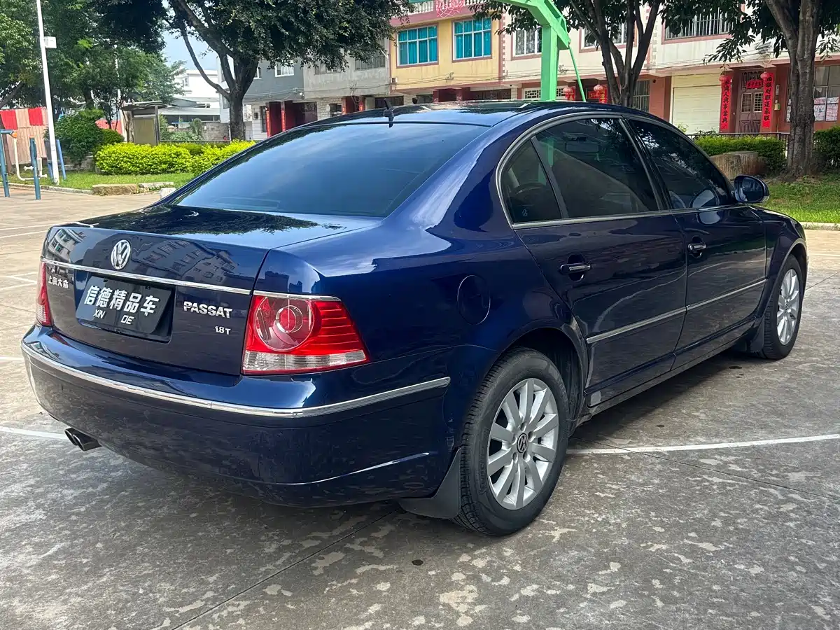Volkswagen Passat Lingyu 2005 1.8T Auto Luxury фото 6