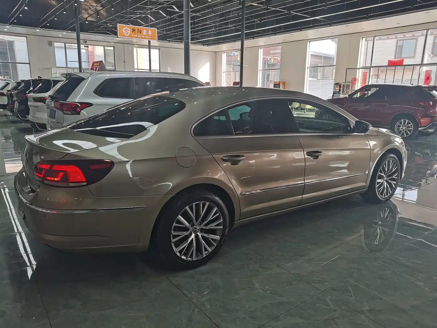 Volkswagen FAW-Volkswagen CC 2016 Model 1.8TSI Luxury фото 11