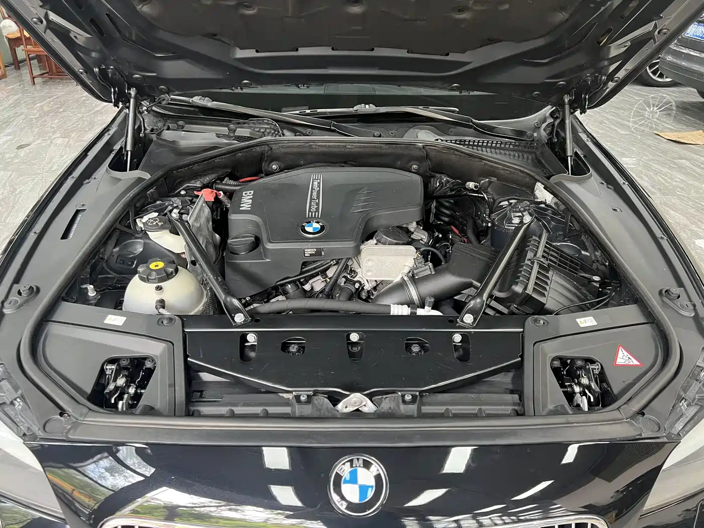 BMW 5 Series 2013 525Li Luxury фото 13