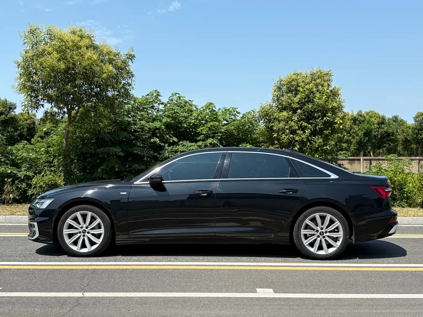 Audi A6L 2022 45 TFSI quattro Premium Dynamic фото 3