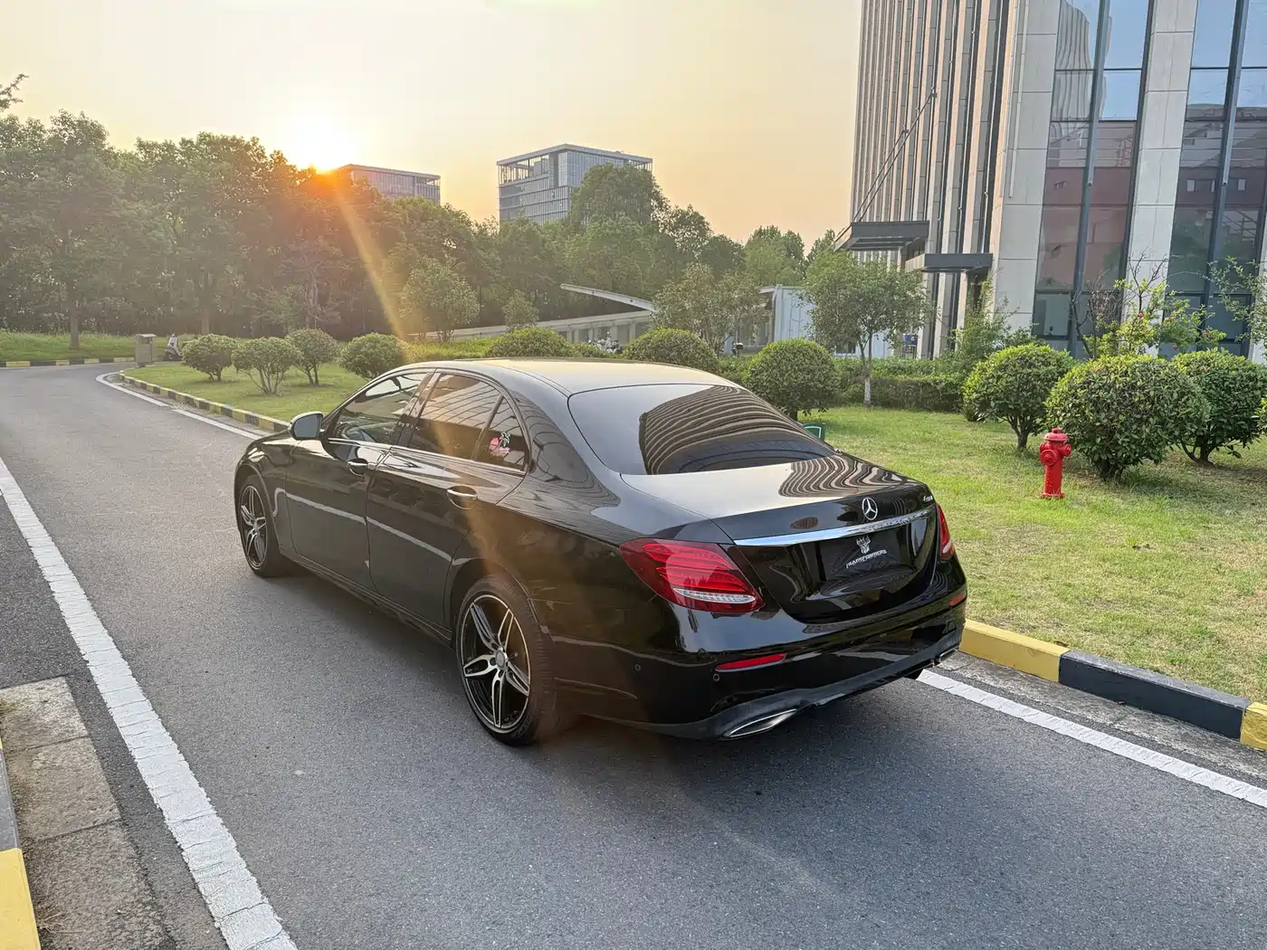 Mercedes-Benz E-Class 2017 E 200 Sport 4MATIC фото 3
