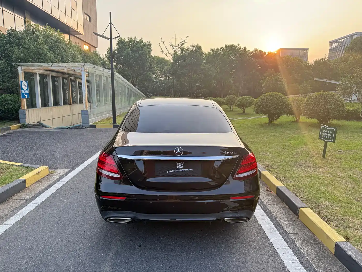 Mercedes-Benz E-Class 2017 E 200 Sport 4MATIC фото 4