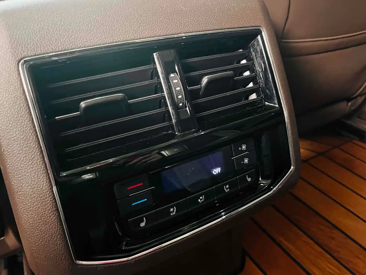 Volkswagen Viloran 2020 380TSI Premium фото 17