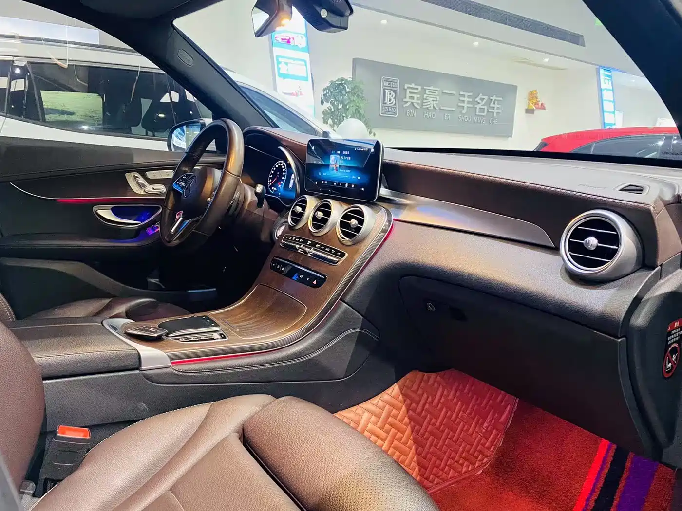 MERCEDES-BENZ GLC