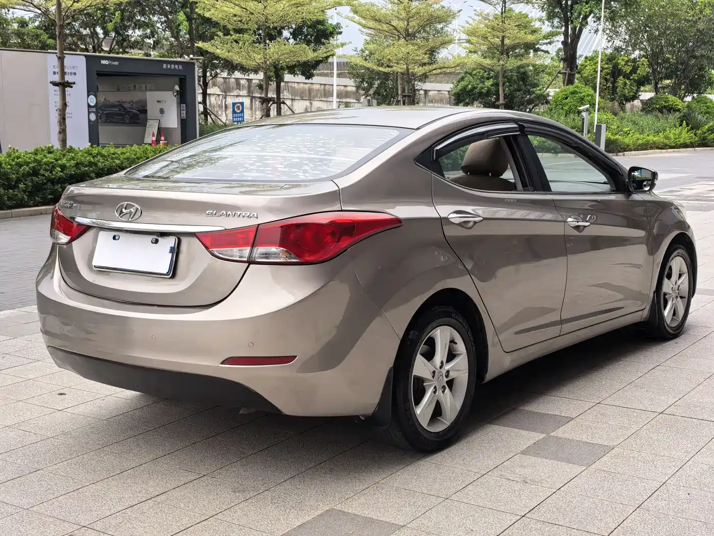 Hyundai Langdong 2013 1.6L Automatic Leading фото 4