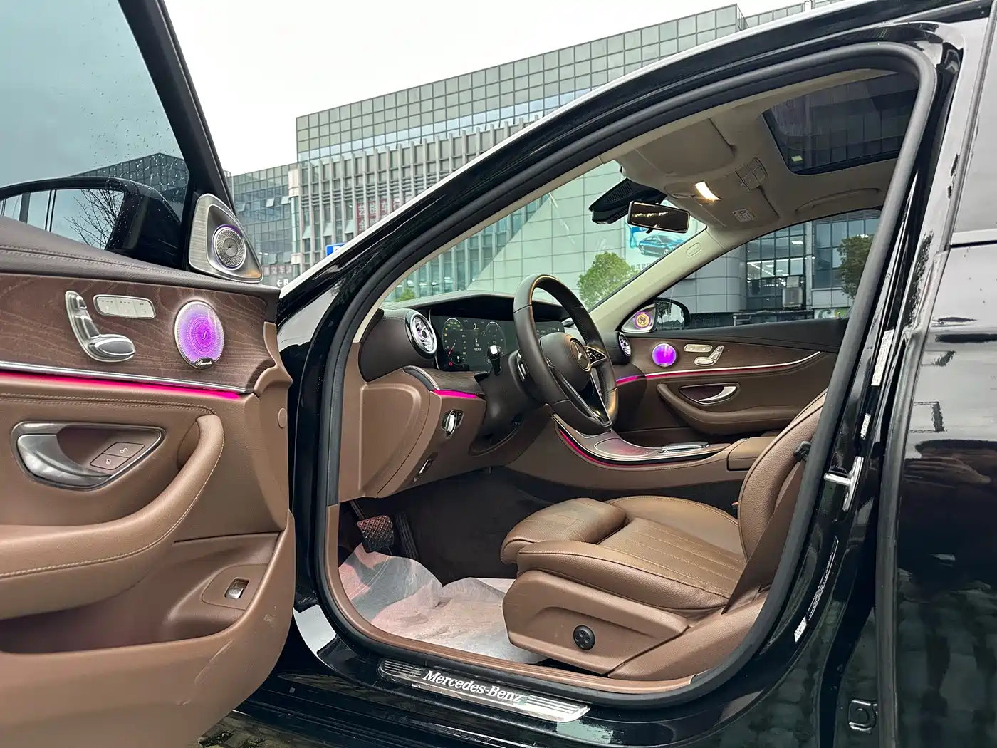 Mercedes-Benz E-Class 2023 E 260 L фото 5