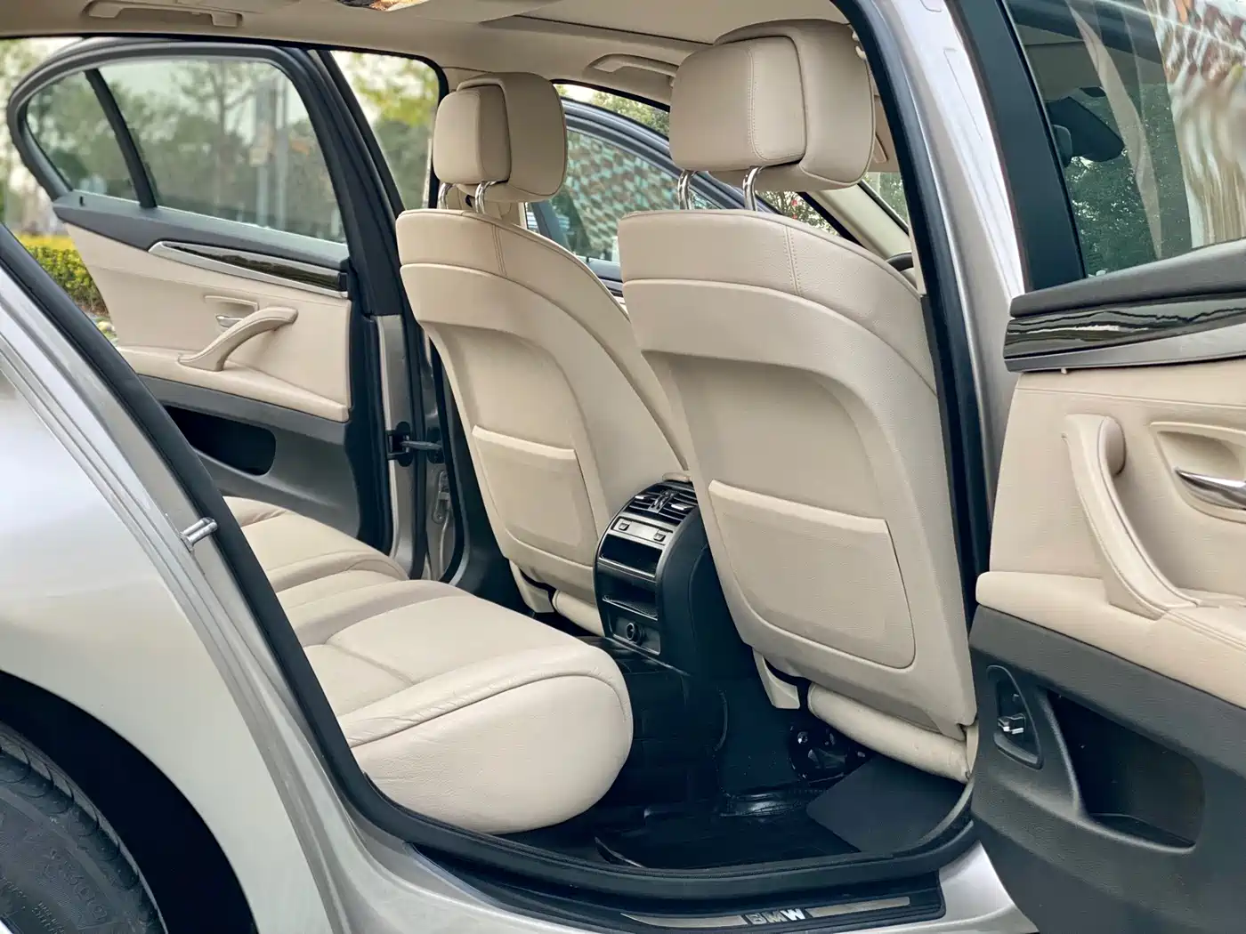 BMW 5 Series 2012 523Li Luxury фото 11