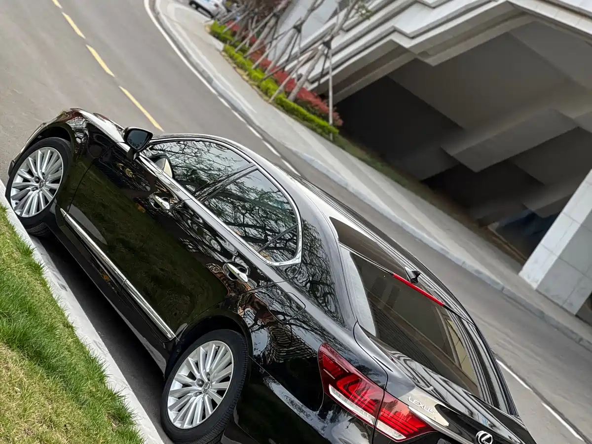 Lexus LS 2013 460L Luxury Edition фото 12