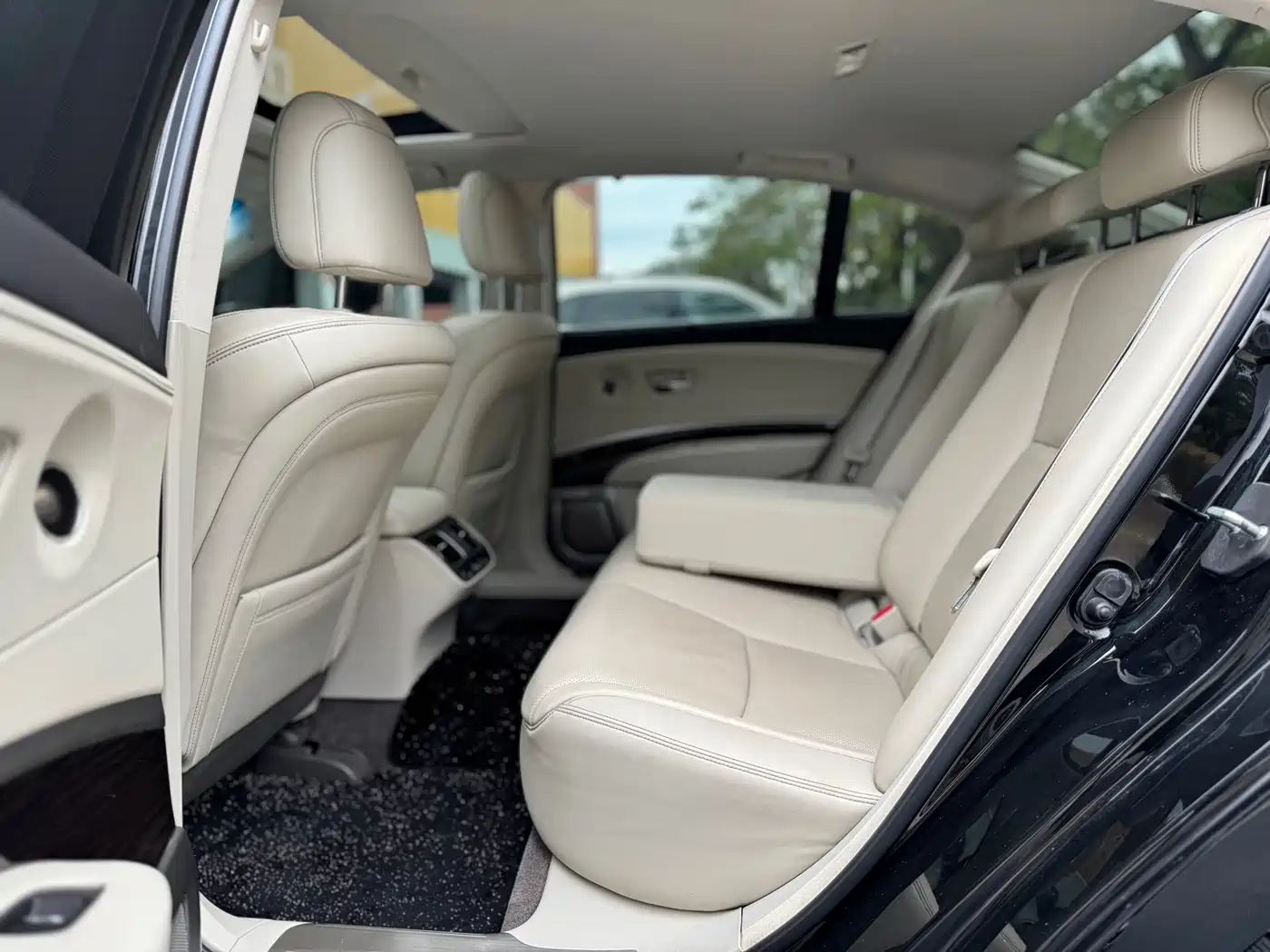 Acura RLX 2013 3.5L PAWS Edition фото 6