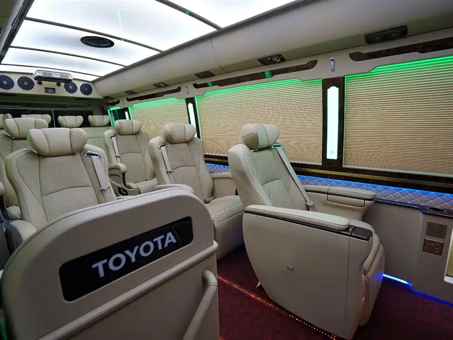 Toyota Coaster 2019 4.0L Premium Vehicle GRB53L-ZCMSK 20-seater 9GR фото 11