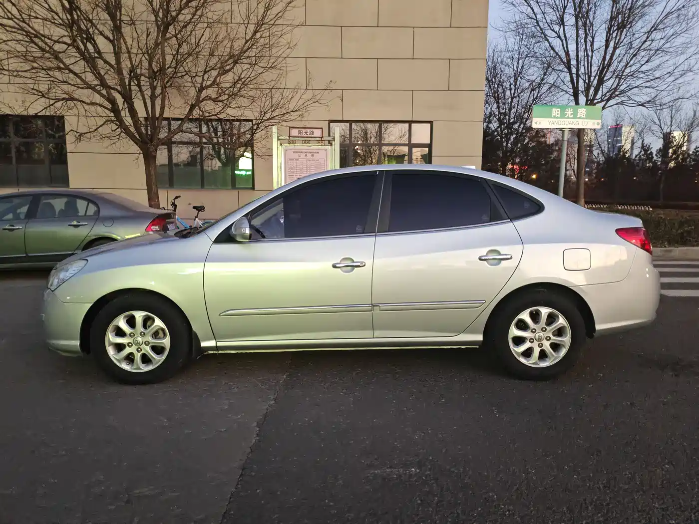 Hyundai Elantra 2011 1.6L Automatic Premium фото 7