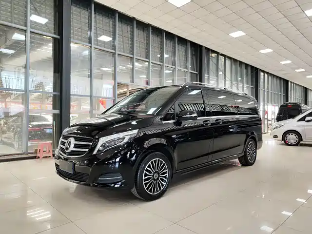MERCEDES-BENZ V CLASS