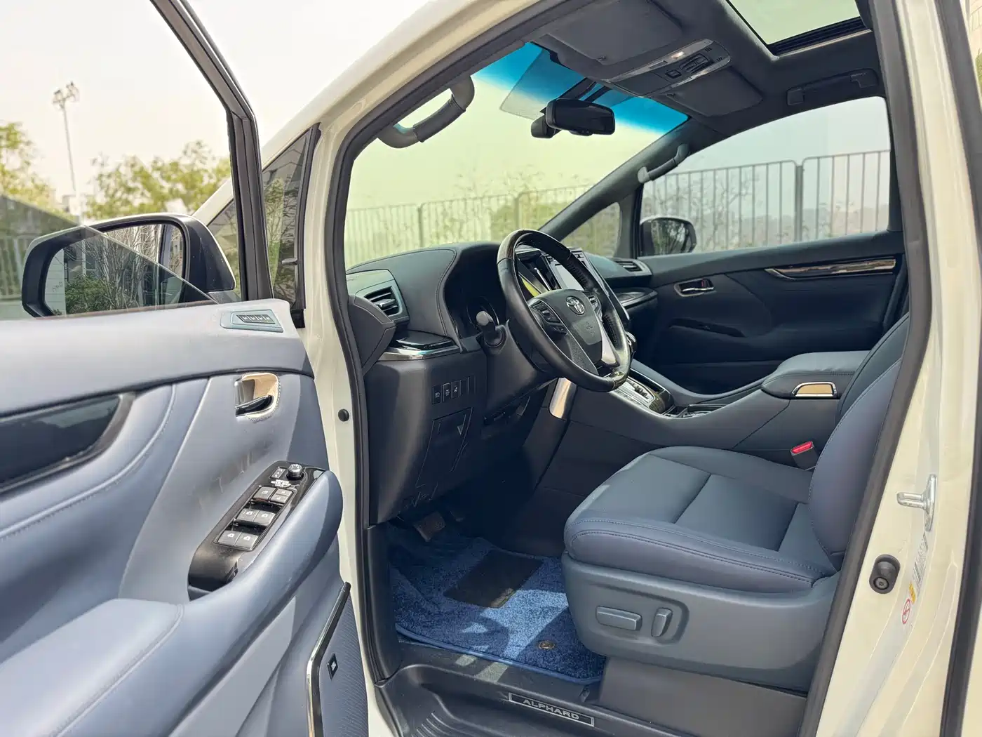 Toyota Alphard 2018 Facelift 3.5L Premium Edition фото 9