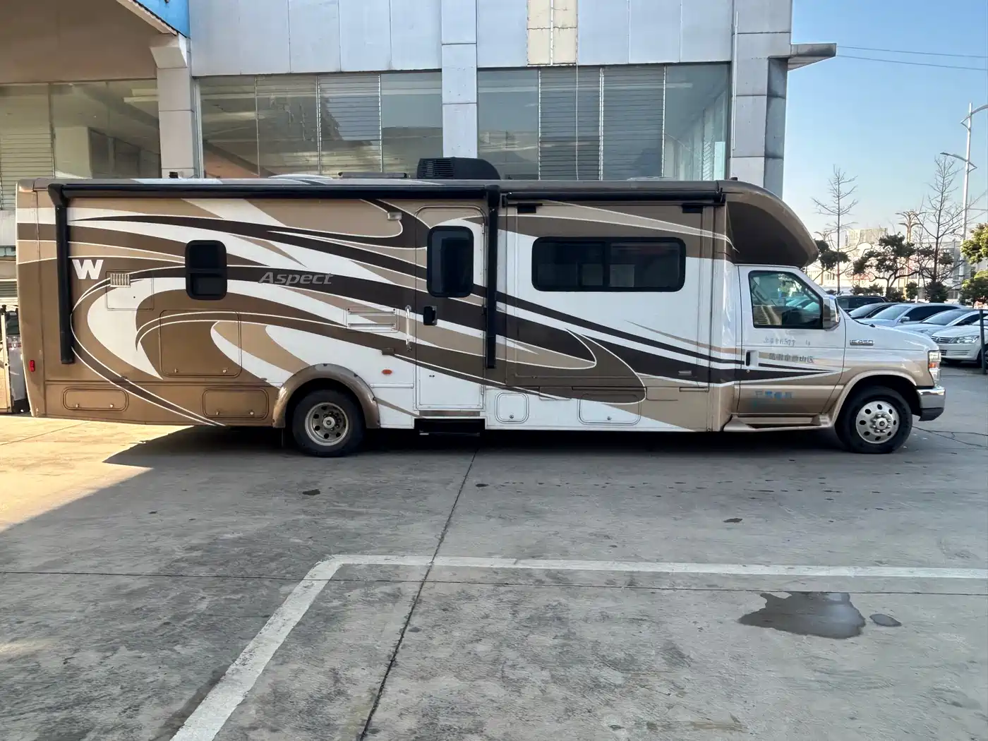 Ford E350 2011 5.4L Platinum Limited Edition фото 7