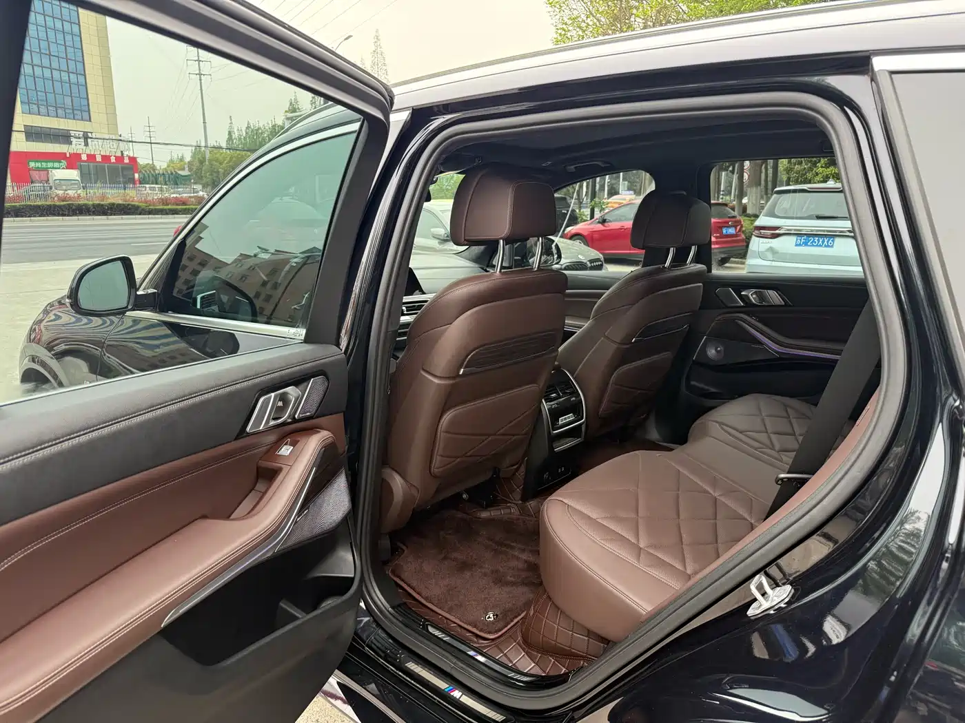 BMW X5 2022 Model xDrive 40Li M Sport Package фото 11