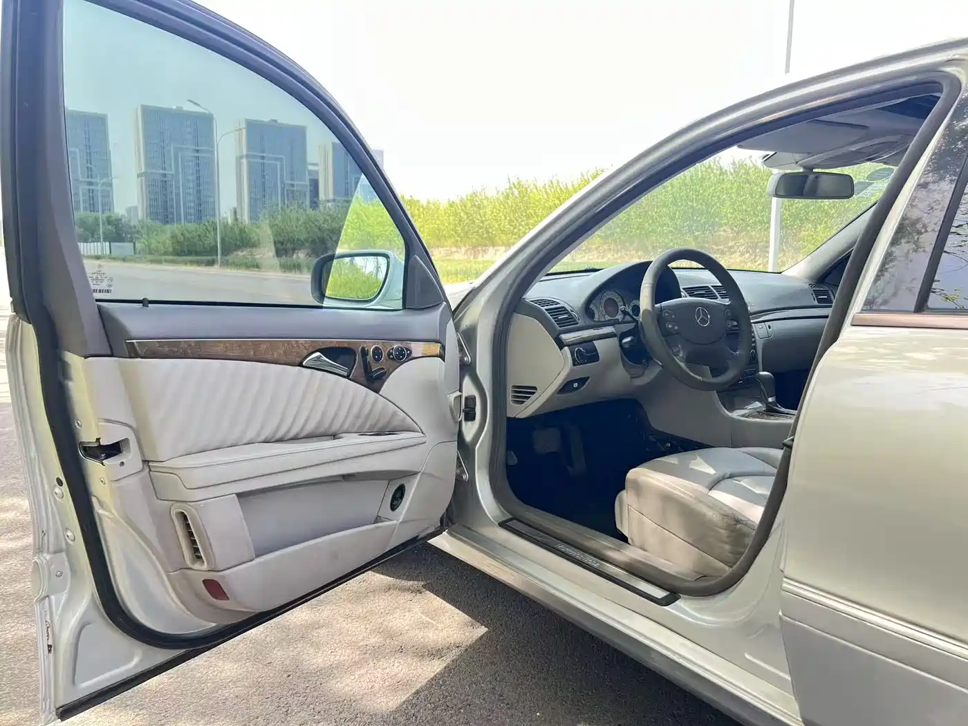 Mercedes-Benz E-Class 2008 Model E 280 Personality Sport Edition фото 9