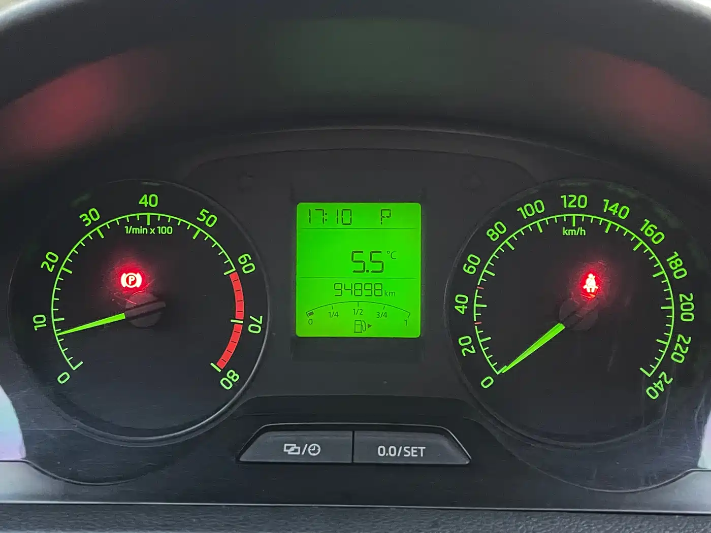 Škoda Rapid 2016 1.6L Automatic Forward Edition фото 10