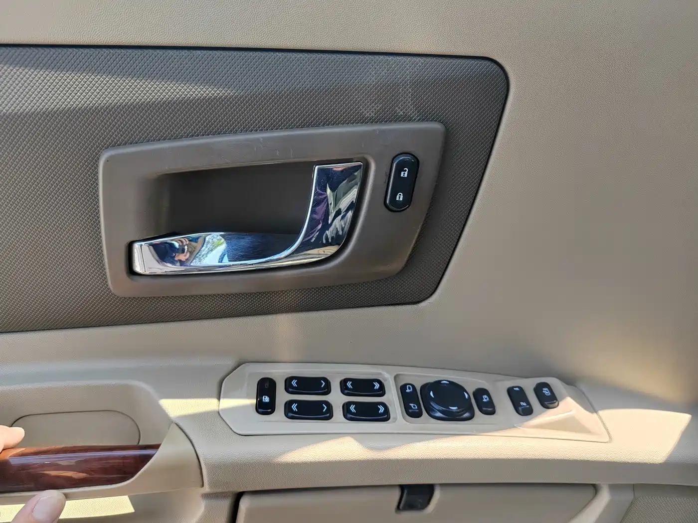 Cadillac SRX 2006 Model 4.6 AWD Ultra Luxury фото 14