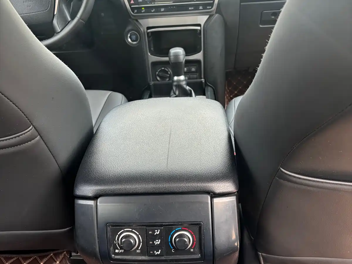 Toyota Prado 2018 3.5L Auto SX фото 10