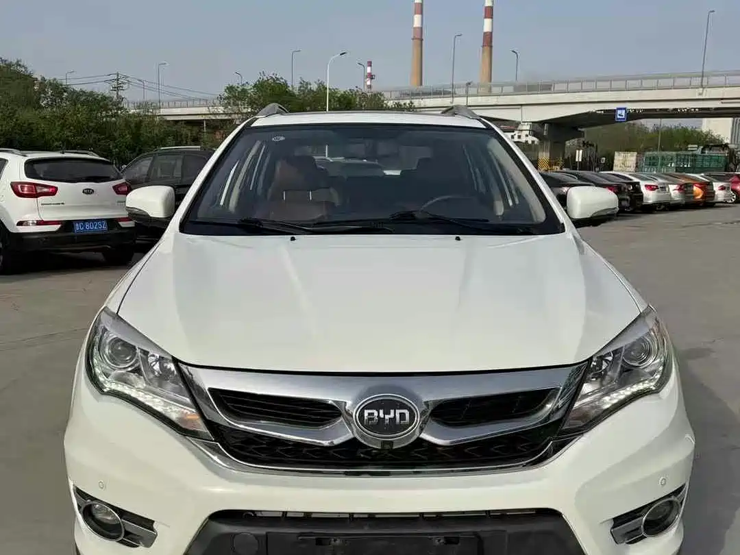BYD S7 2016 2.0T Automatic Premium Model фото 2