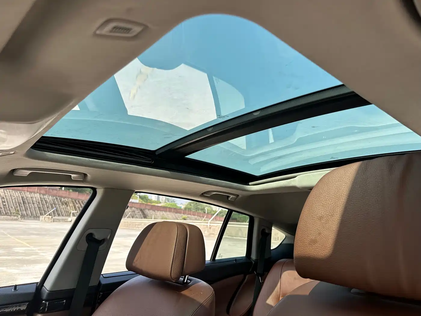 BMW 5 Series GT 2011 535i Elegance фото 19