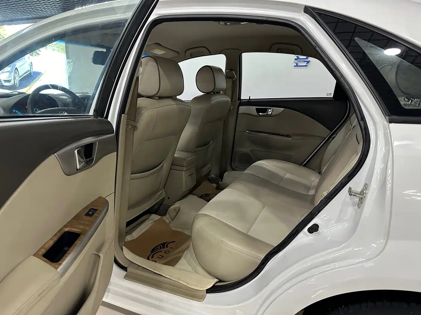 Buick Excelle 2015 1.5L Automatic Classic фото 6
