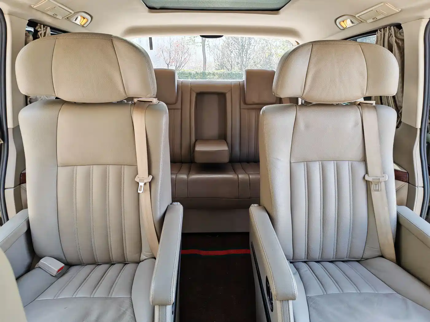Mercedes-Benz Viano 2013 Model 3.0L Navigation Edition фото 28