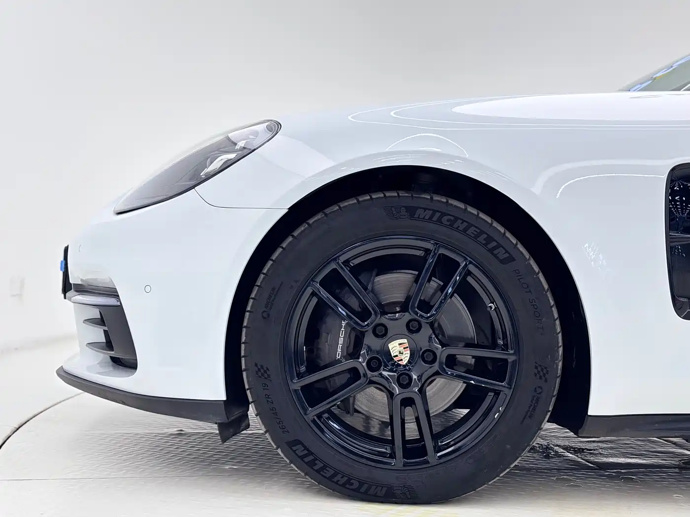 Porsche Panamera 2017 Panamera 3.0T фото 4