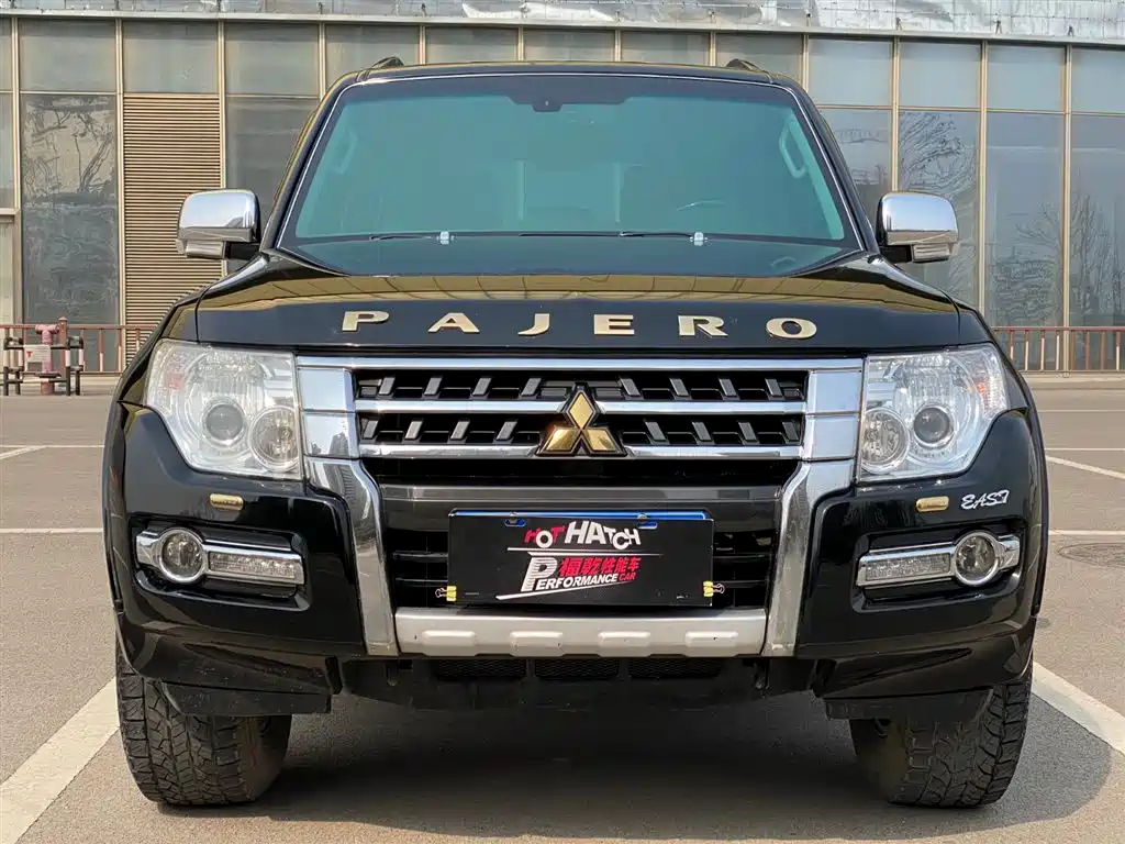 Mitsubishi Pajero (Import) 2016 3.0L Automatic Premium (China V) фото 7