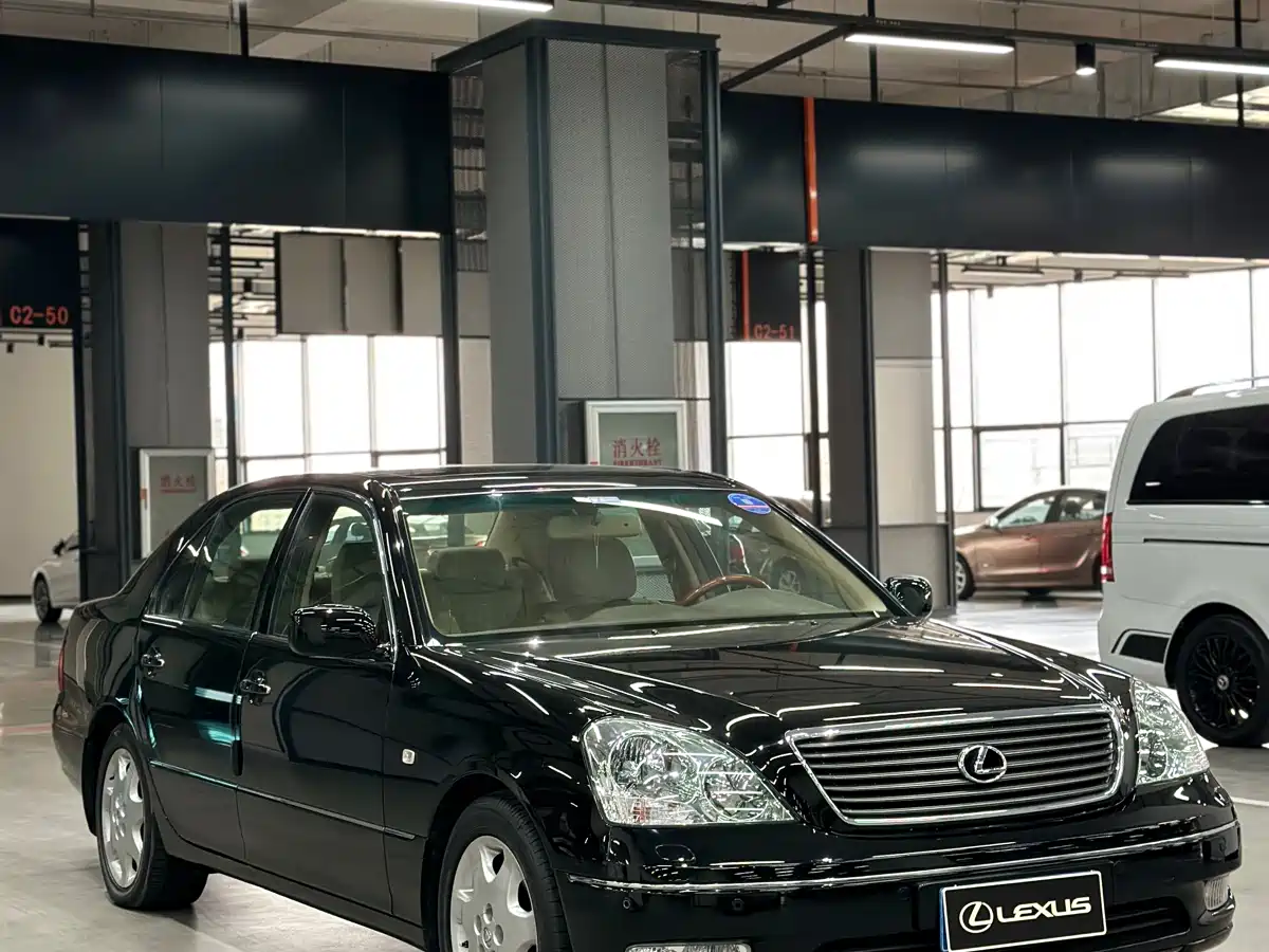 Lexus LS фото 3