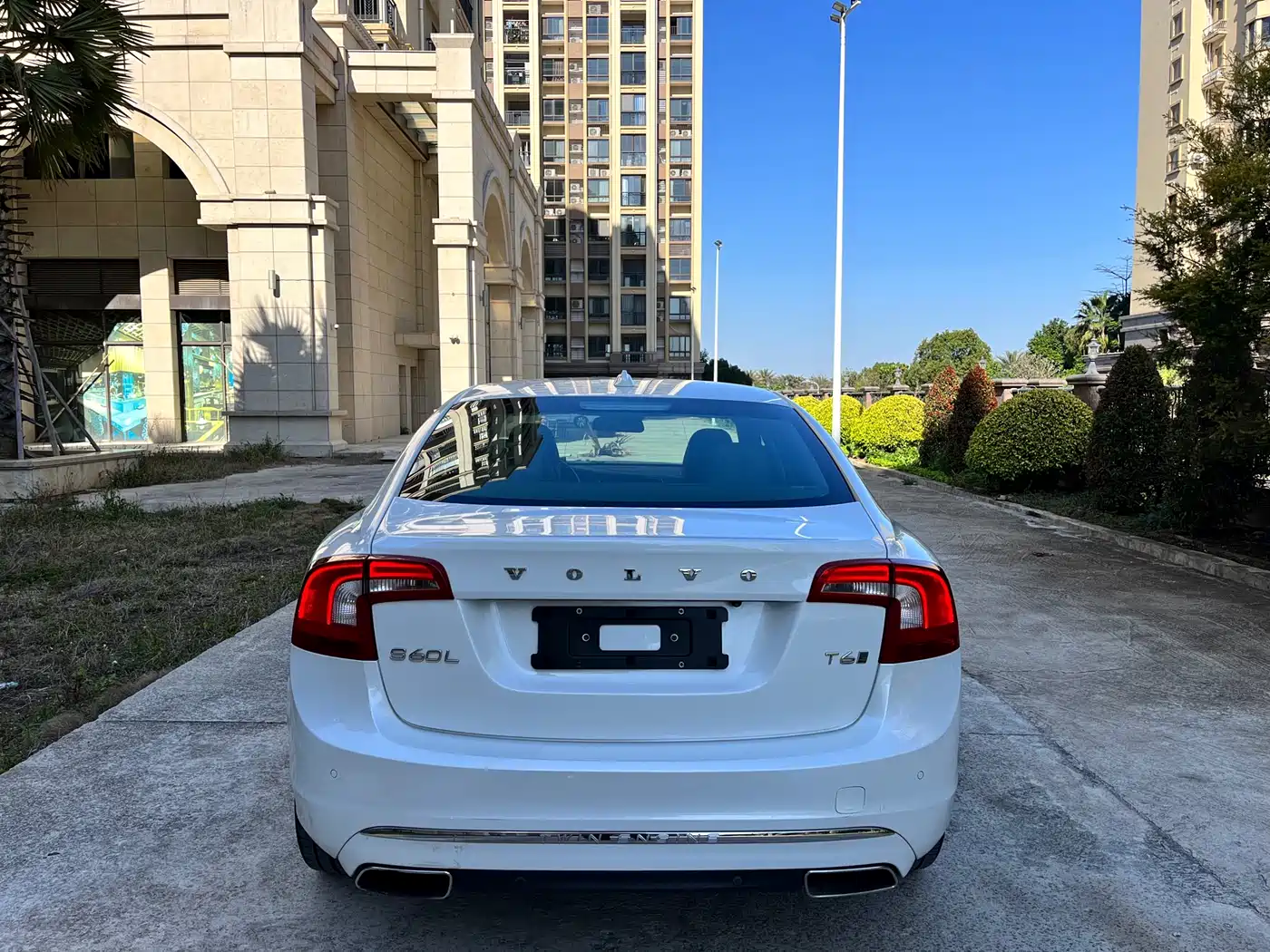 Volvo S60 Plug-in Hybrid 2015 2015 S60L E-Drive Hybrid T6 Intelligent Edition