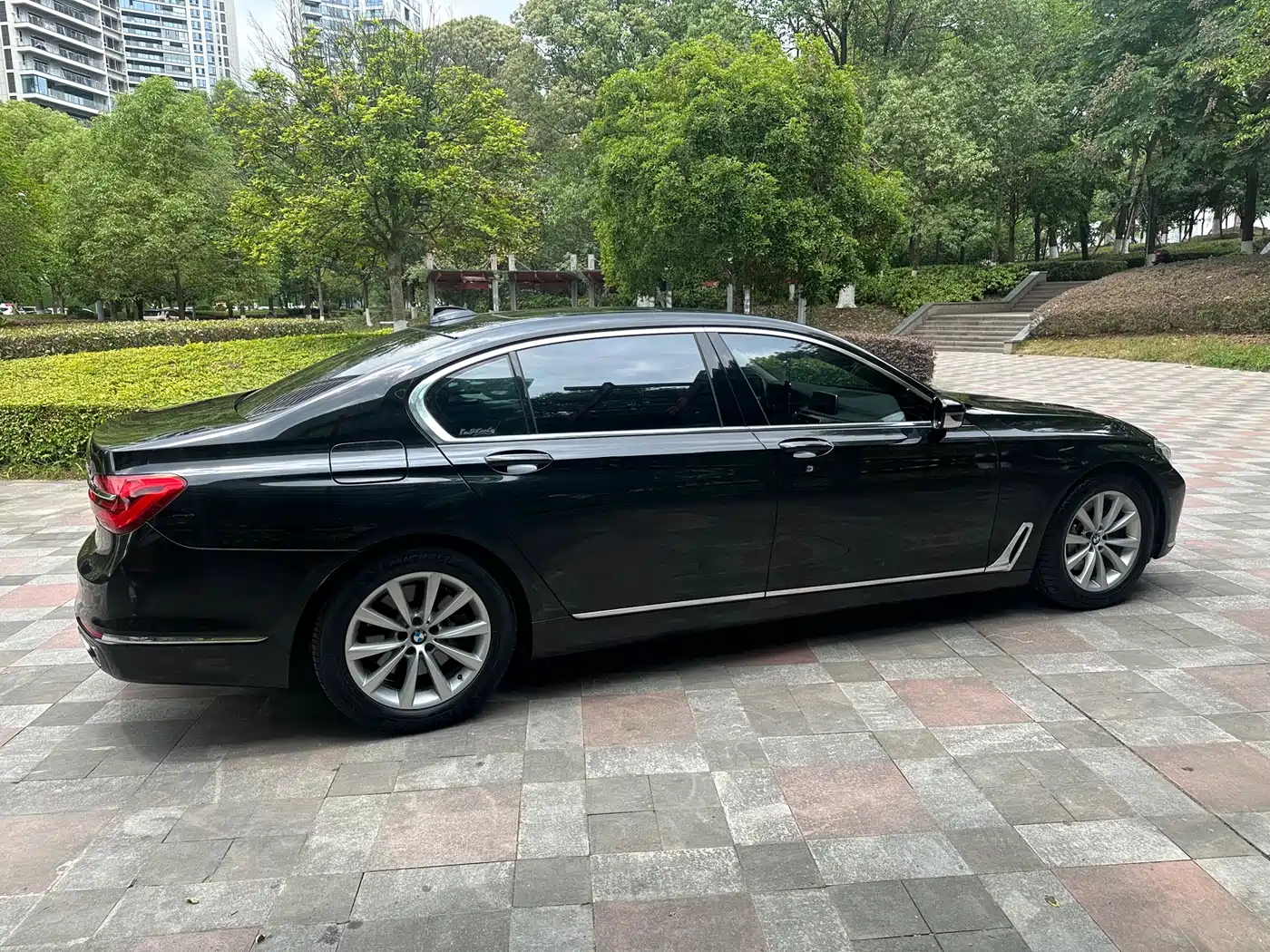 BMW 7 Series 2016 730Li Luxury фото 8