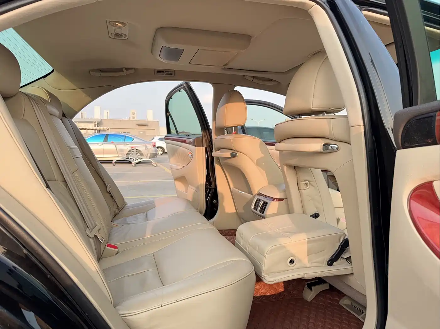 Hongqi Hongqi盛世 2009 4.3L Elite фото 13