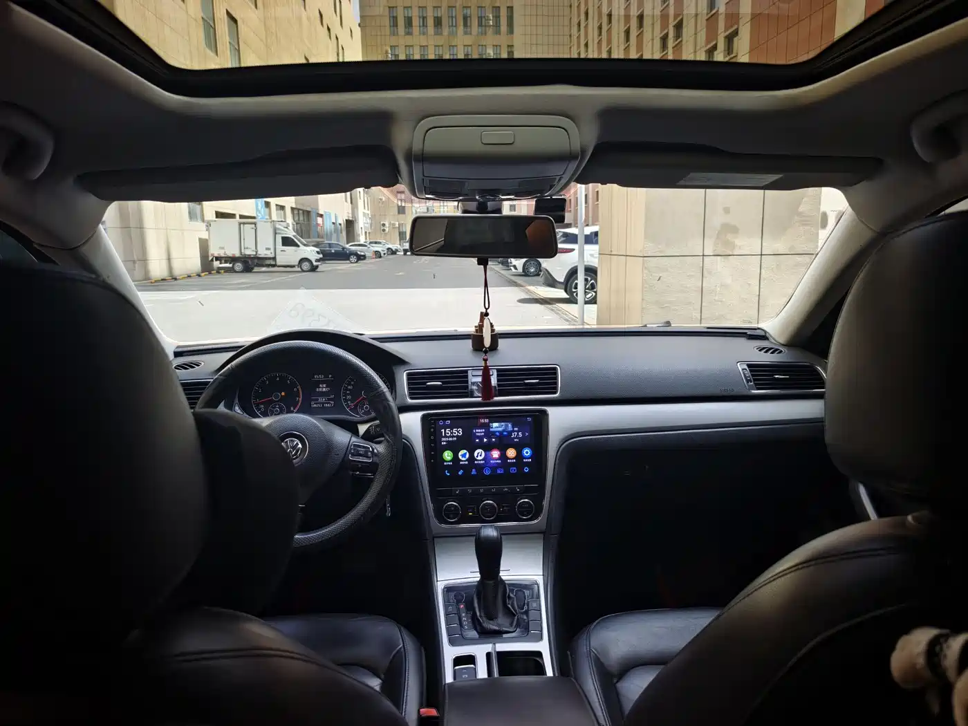 Volkswagen Passat 2014 1.8TSI DSG Luxury Edition фото 6