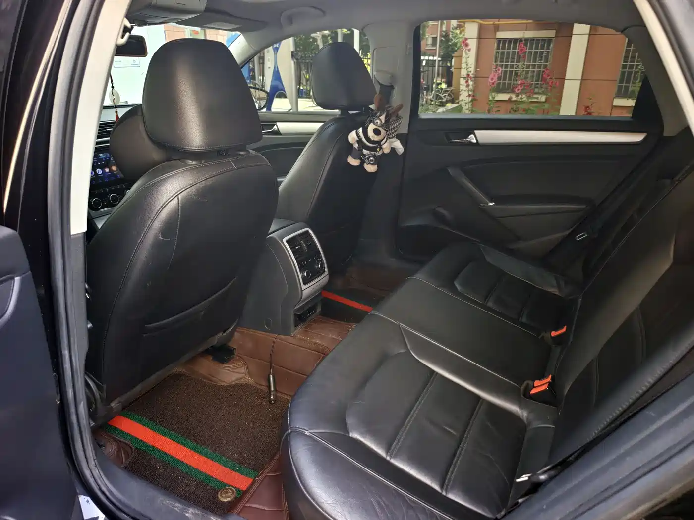Volkswagen Passat 2014 1.8TSI DSG Luxury Edition фото 5