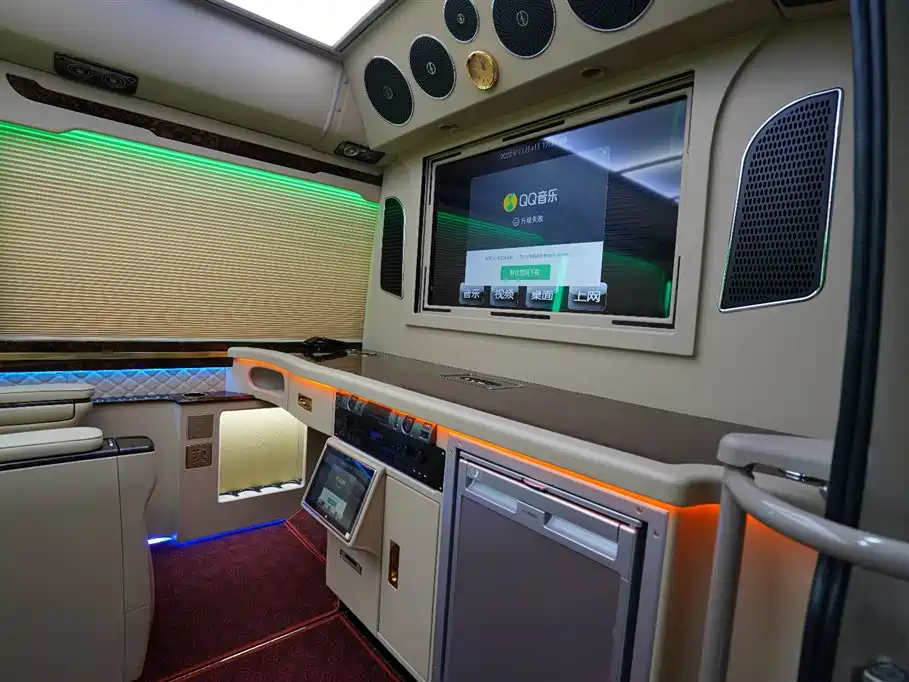 Toyota Coaster 2019 4.0L Premium Vehicle GRB53L-ZCMSK 20-seater 9GR фото 10