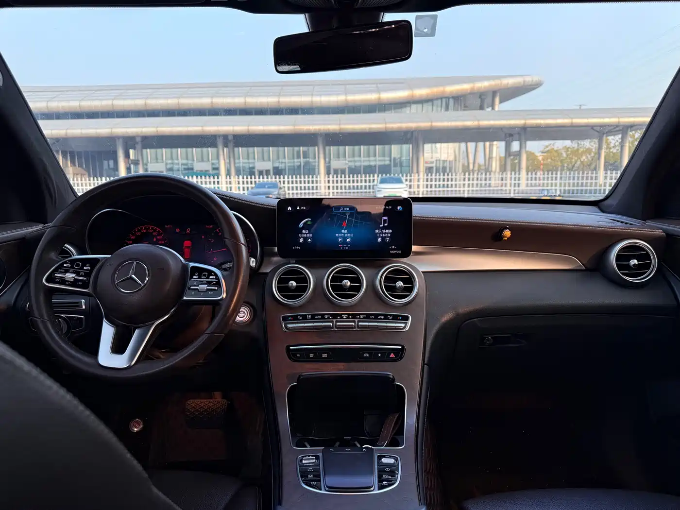 Mercedes-Benz GLC 2021 GLC 260 L 4MATIC Luxury фото 7