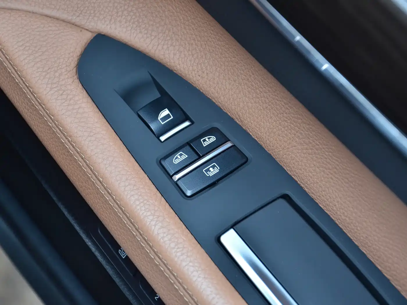 BMW 7 Series 2013 Model 730Li Luxury фото 27