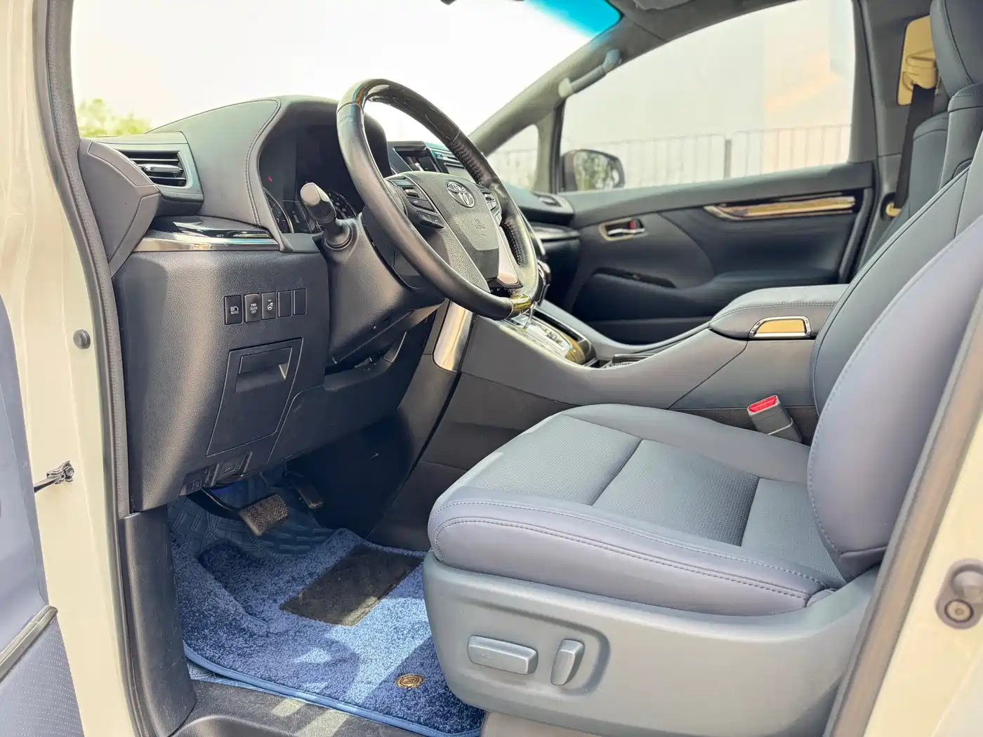 Toyota Alphard 2018 Facelift 3.5L Premium Edition фото 10