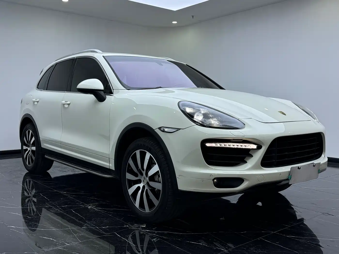 Porsche Cayenne 2011 Cayenne S 4.8L фото 3